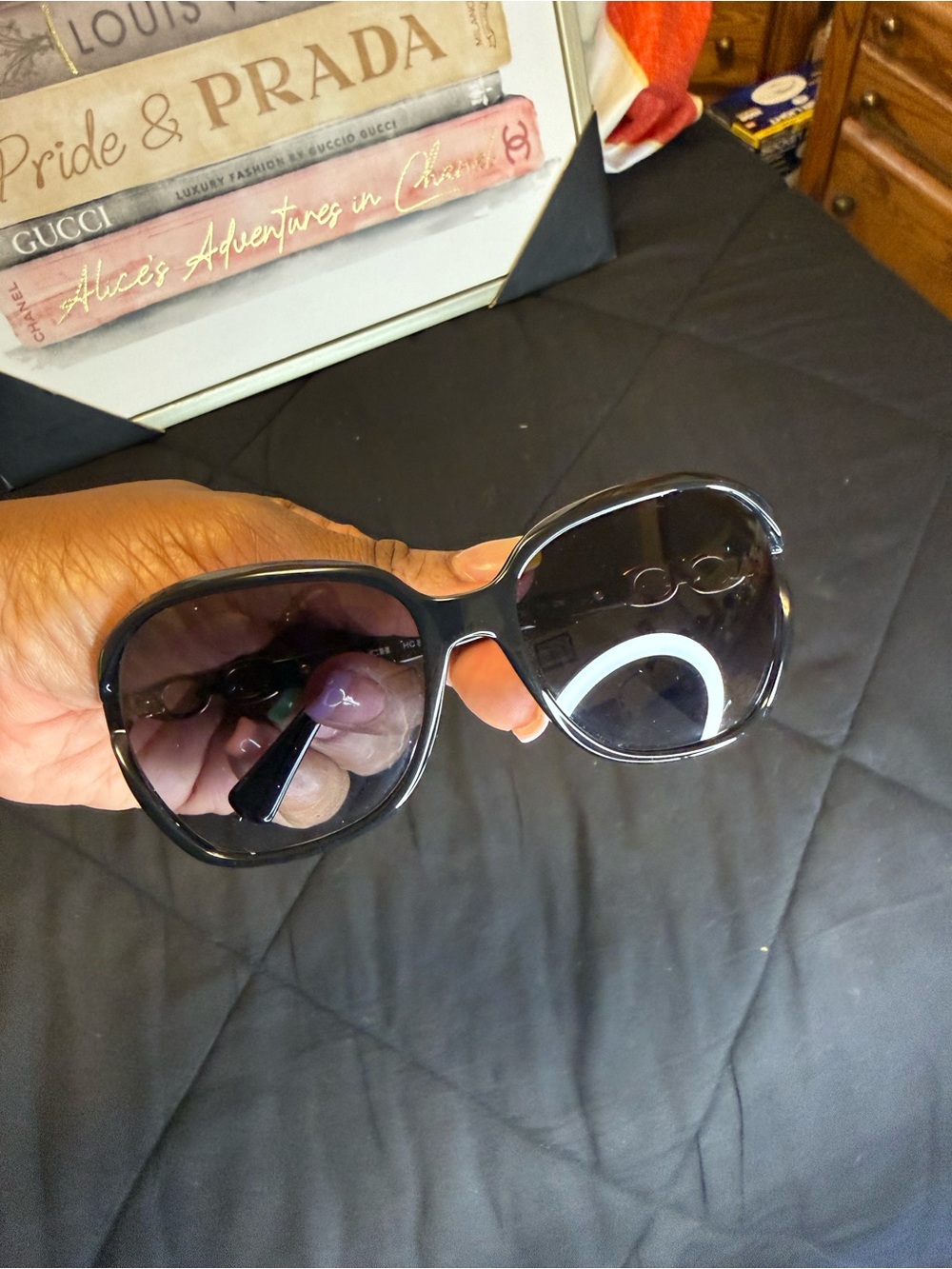 Coach HC8145 “Kissing C” Oversized Sunglasses with Case